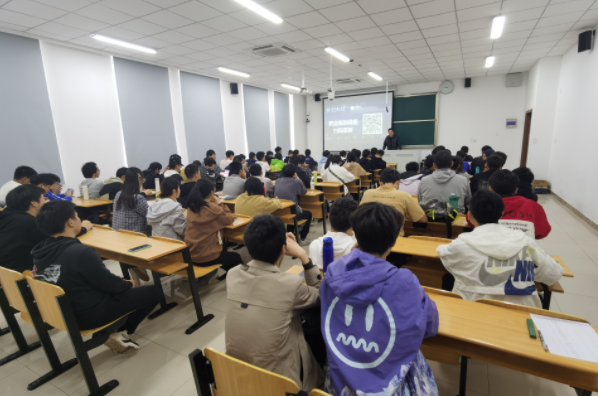  ■不朽情缘 ■科技集团在南京理工大学网络空间安全学院举办职业生涯规划讲座